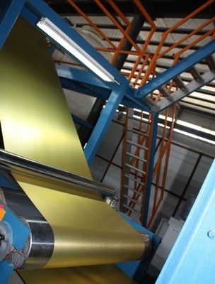 江蘇鑫美新材料科技 專(zhuān)注金屬拉絲加工，詳解拉絲鋁卷的價(jià)格、廠家與產(chǎn)品應(yīng)用